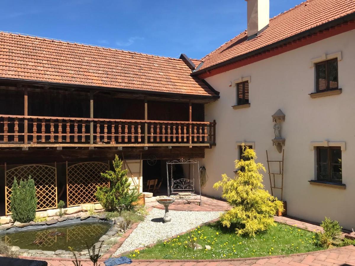 Zamecek Zdiky - Moderni Maly Apartman Bujanov Exterior photo